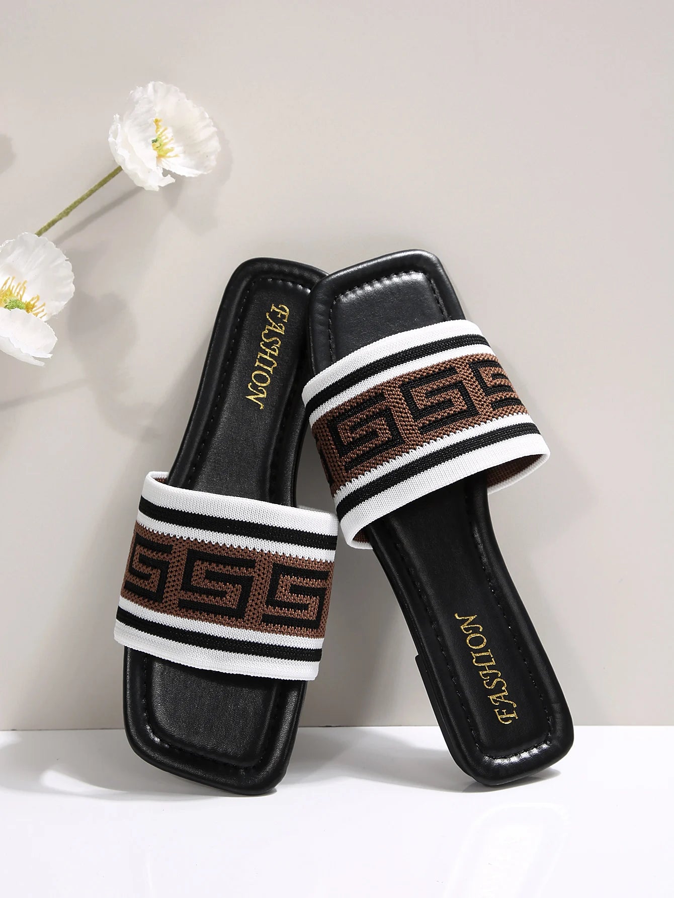 Women’s Casual Flat Sandals | Fashion Slip-On Slides for Summer & Outdoor Wear